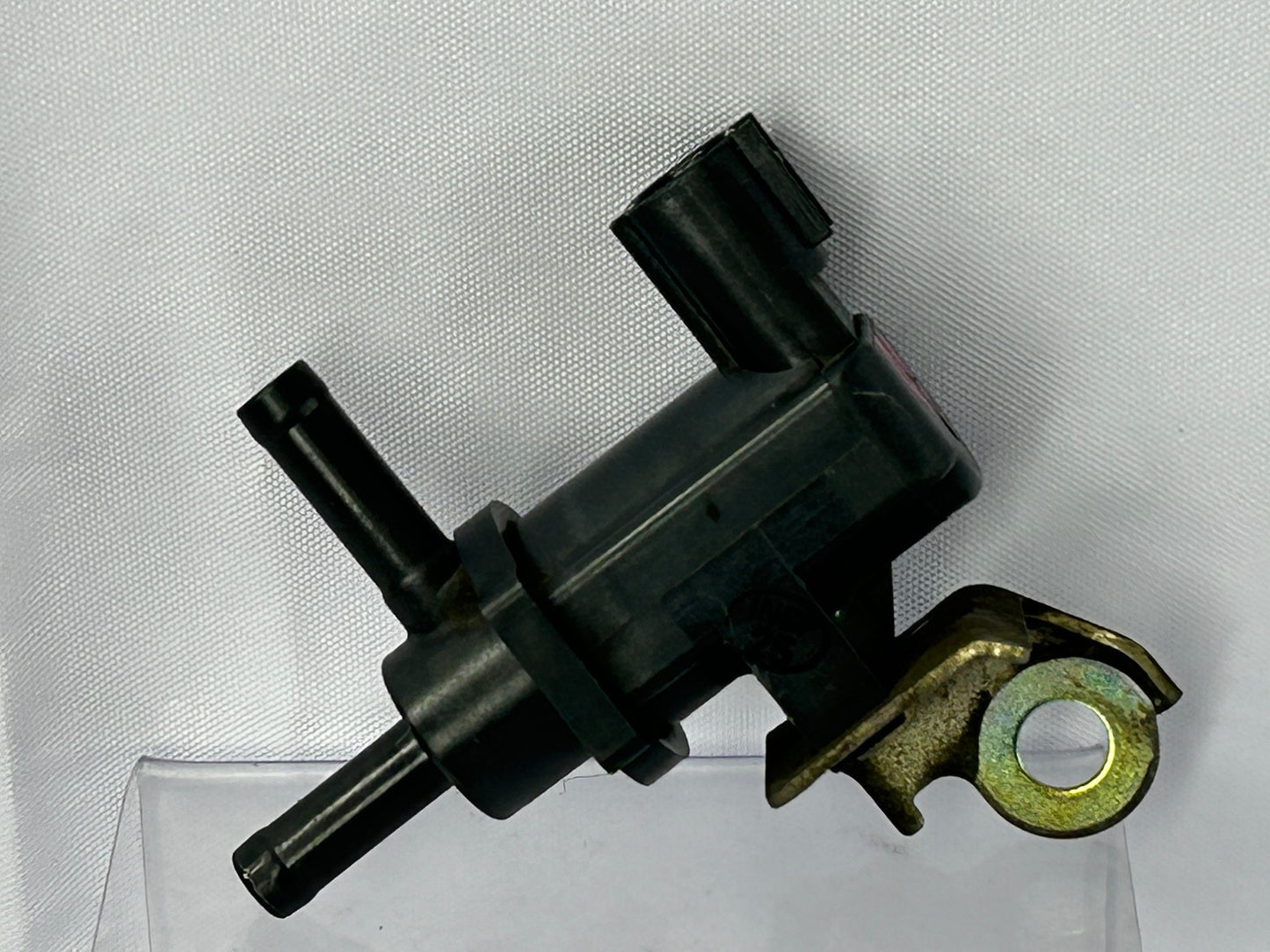 2002-2006 Toyota Tundra Vacuum Switching Valve 90910-12259 OEM