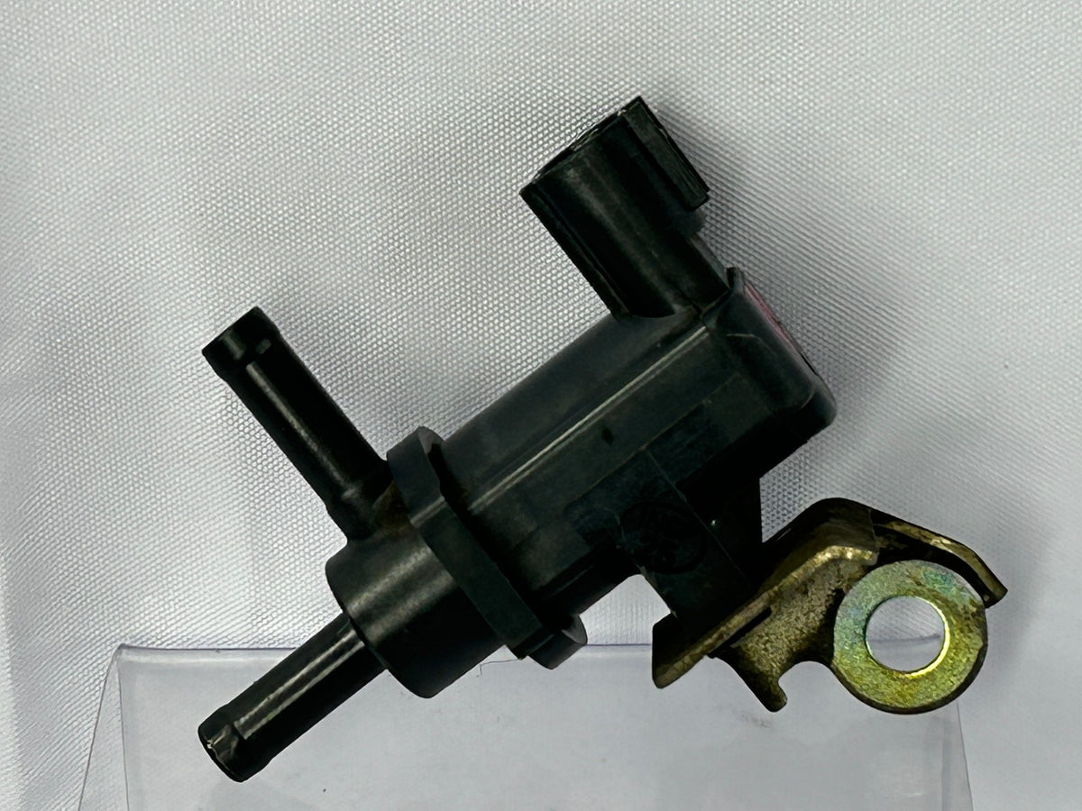 2002-2006 Toyota Tundra Vacuum Switching Valve OEM 90910-12259