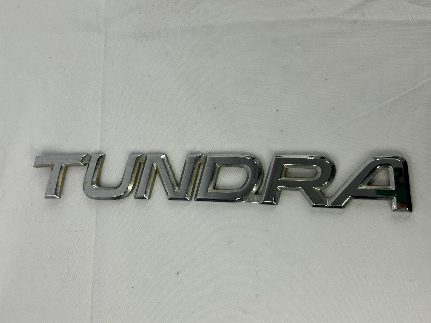 2002-2006 Toyota Toyota Tundra Rear Body Nameplate 75471-0C030 Emblem OEM