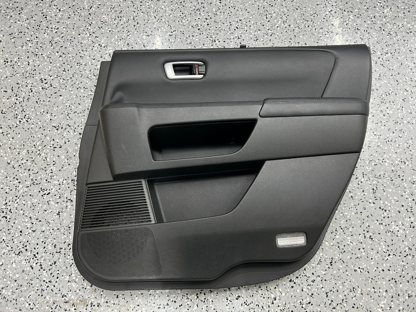 2009-2011 Honda Pilot Touring Right Rear Complete Door Panel with Shade OEM