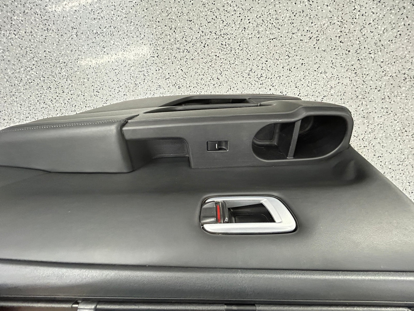 2009-2011 Honda Pilot Touring Right Rear Complete Door Panel with Shade OEM