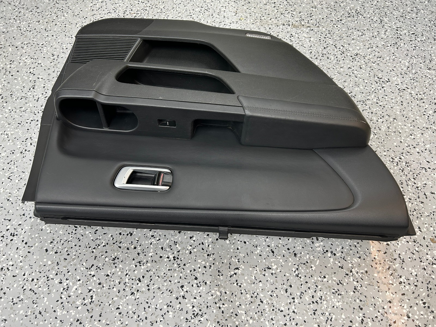 2009-2011 Honda Pilot Touring Left Rear Complete Door Panel with Shade OEM