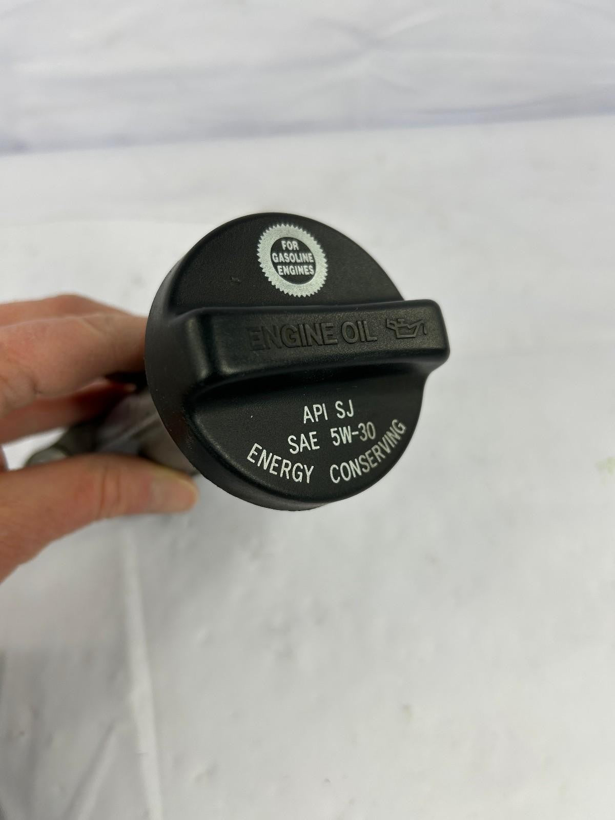 2001-2007 Toyota Sequoia 4.7L Engine Oil Fill Tube Cap Spout OEM