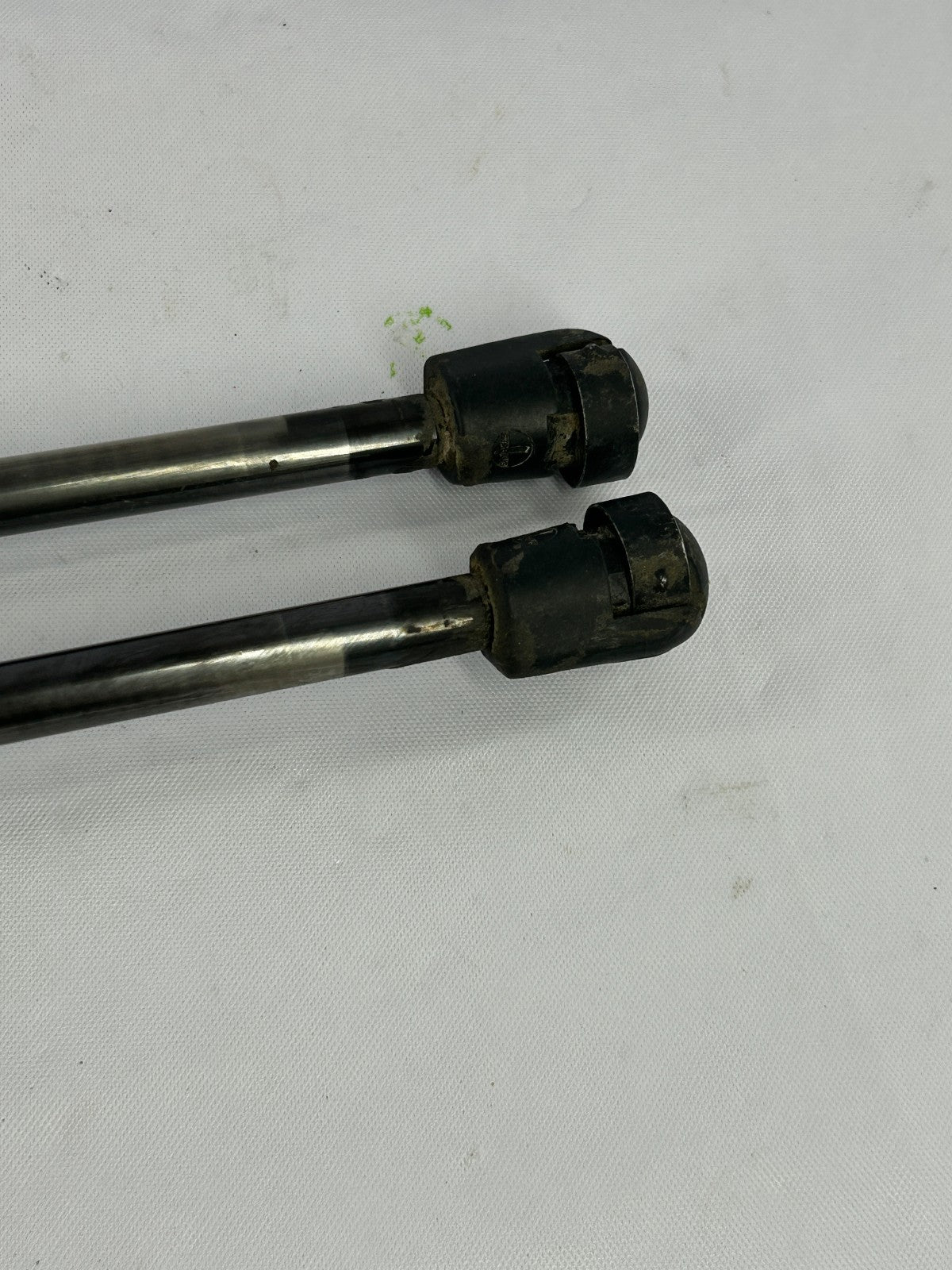 2009-2015 Honda Pilot Rear Liftgate Hinge Set With Struts