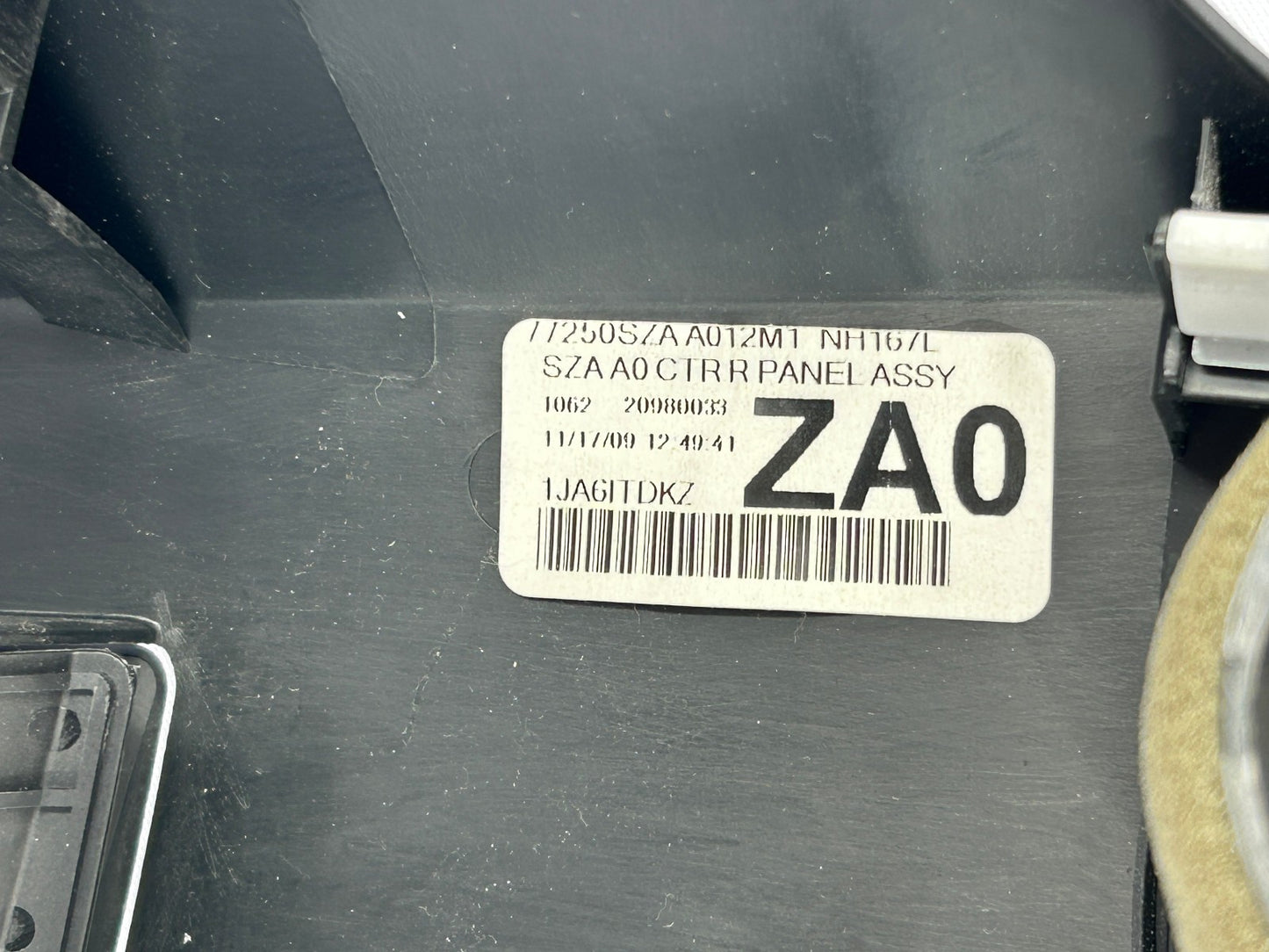 2009-2011 Honda Pilot Right Side Vent Dash Center Panel 12V Power Trim OEM