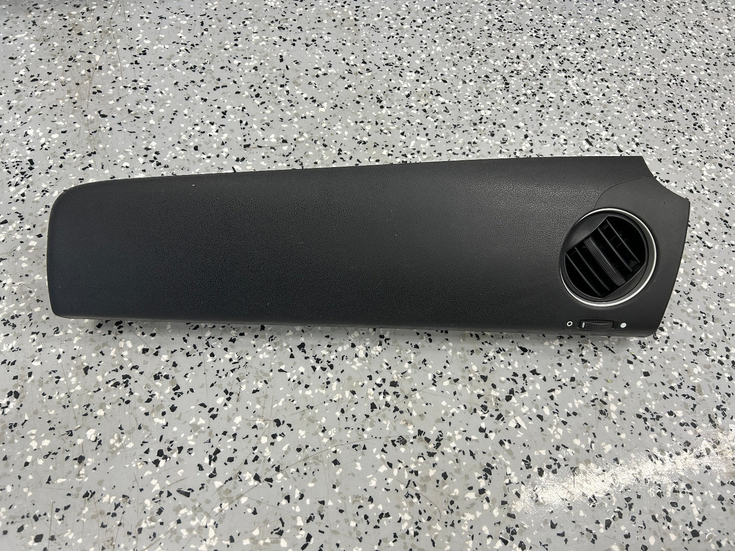 2009-2011 Honda Pilot Upper Right Dash Panel and Vent Black Trim OEM