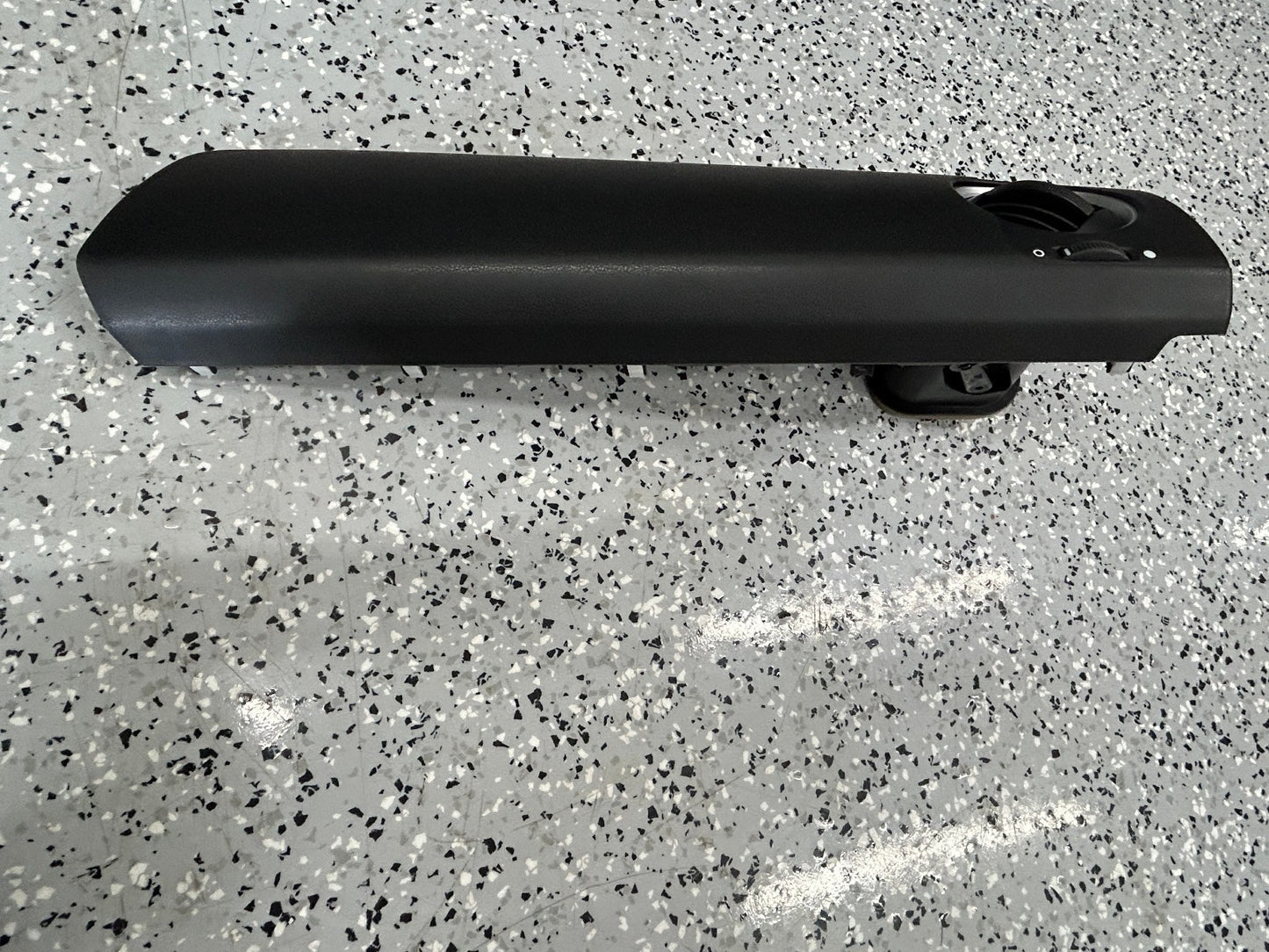 2009-2011 Honda Pilot Upper Right Dash Panel and Vent Black Trim OEM