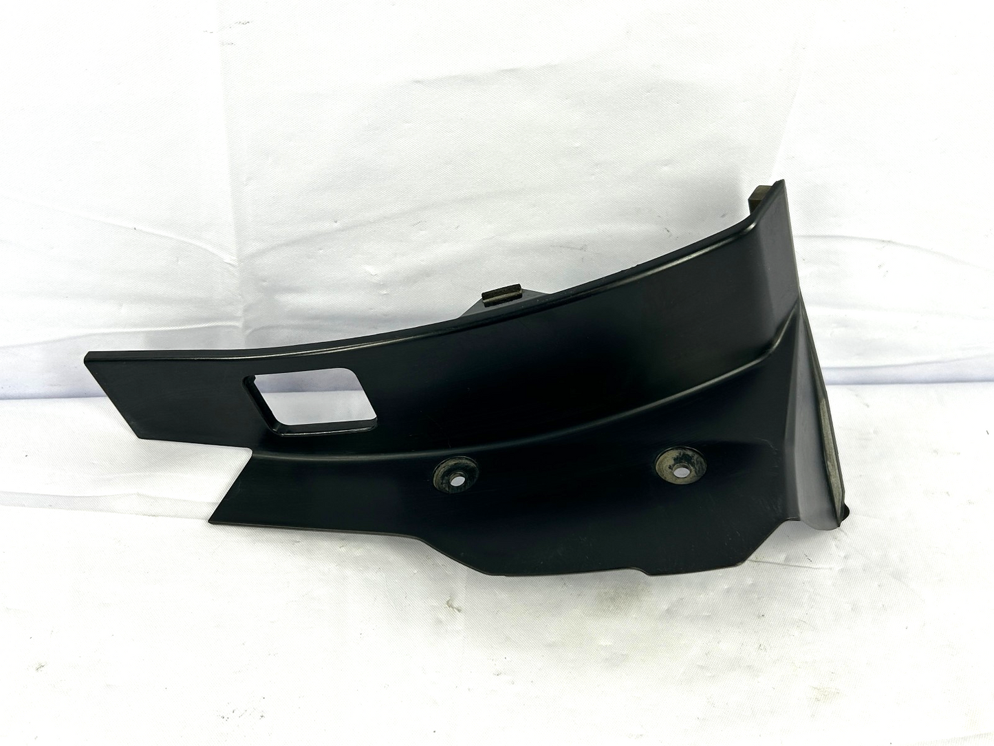 2015-2019 Subaru Outback Right Side Taillight Trim Tail Light Cover Cap OEM