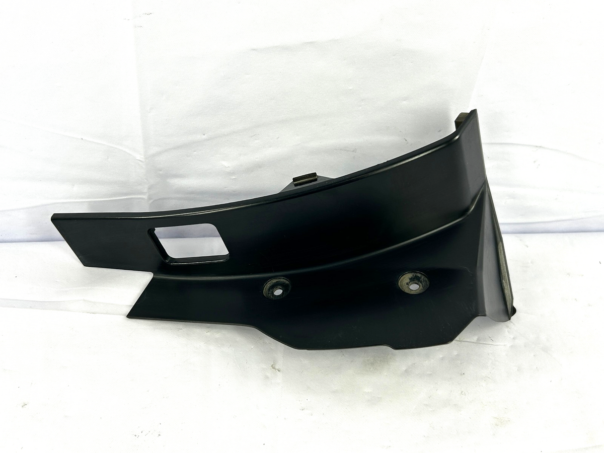 2015-2019 Subaru Outback Right Side Taillight Trim Cover Cap OEM 84953AL00A