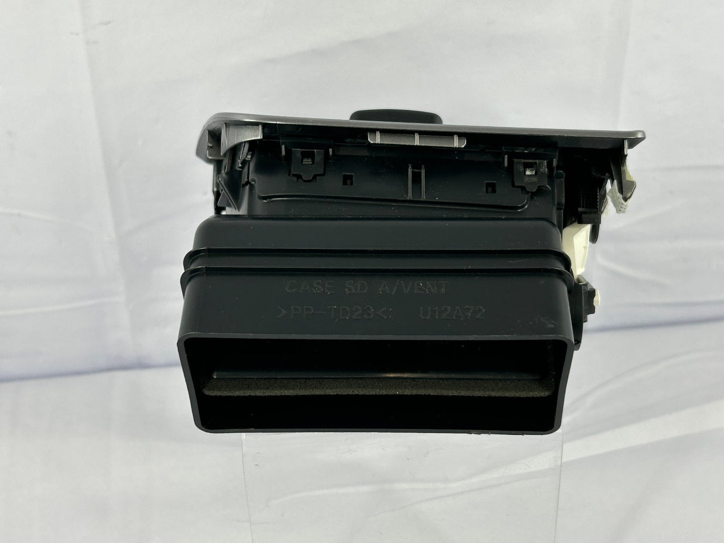 2015-2019 Subaru Outback Dash AC Heater Air Vent Left Silver OEM
