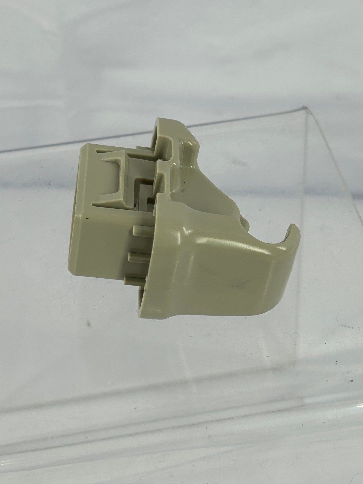 2015-2019 Subaru Outback Sunvisor Clip Tan Retainer Holder Right or Left OEM