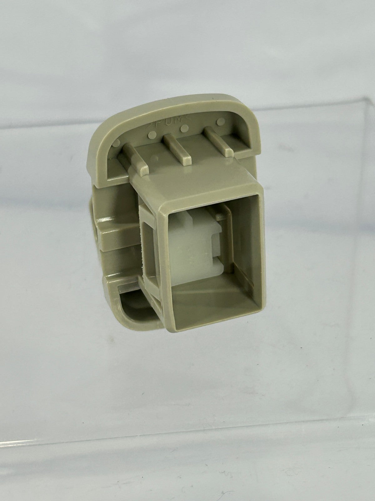 2015-2019 Subaru Outback Sunvisor Clip Tan Retainer Holder Right or Left OEM