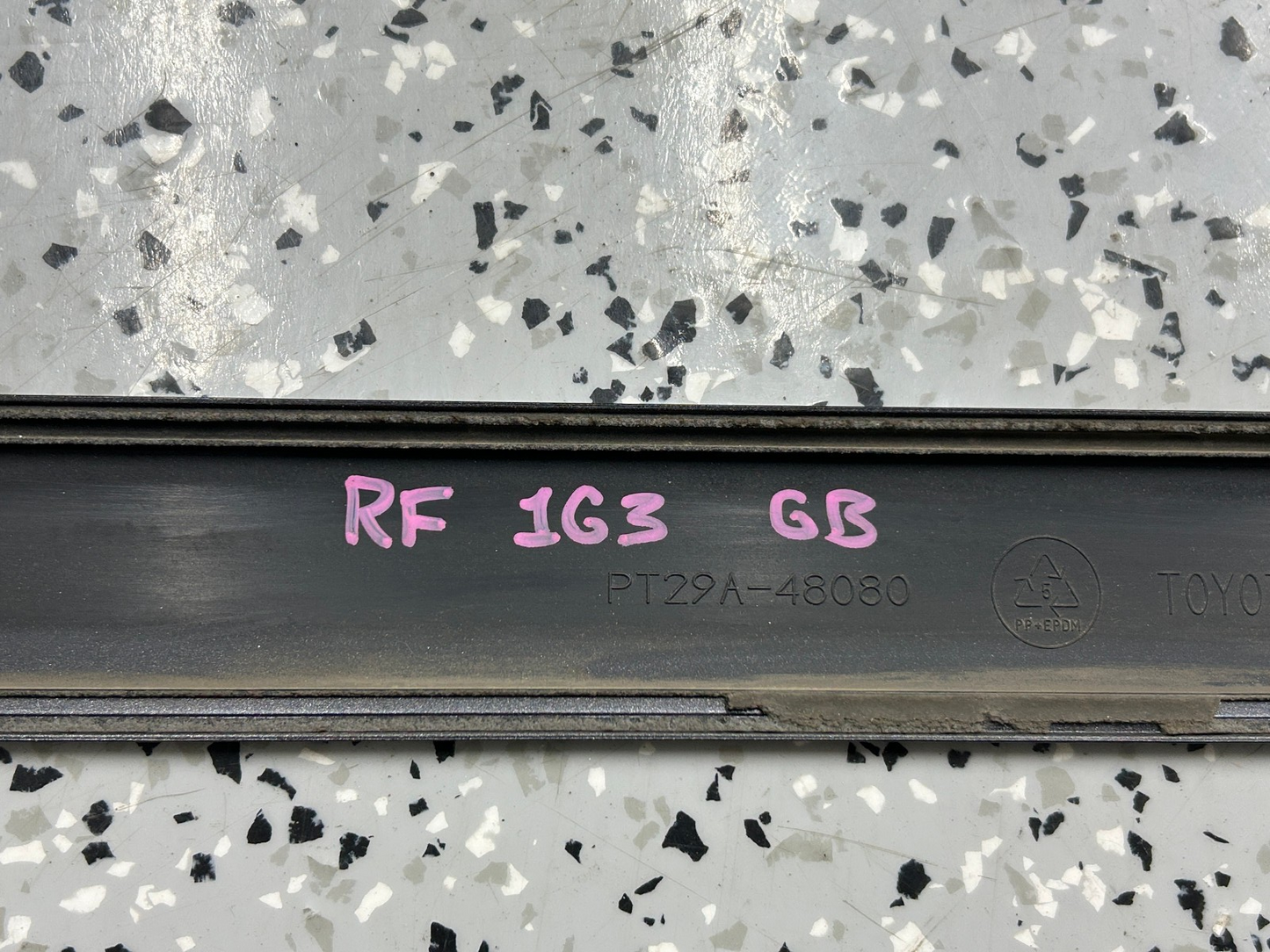 2010-2013 Toyota Highlander Door Molding Right Front PT29A-48080 Gray OEM