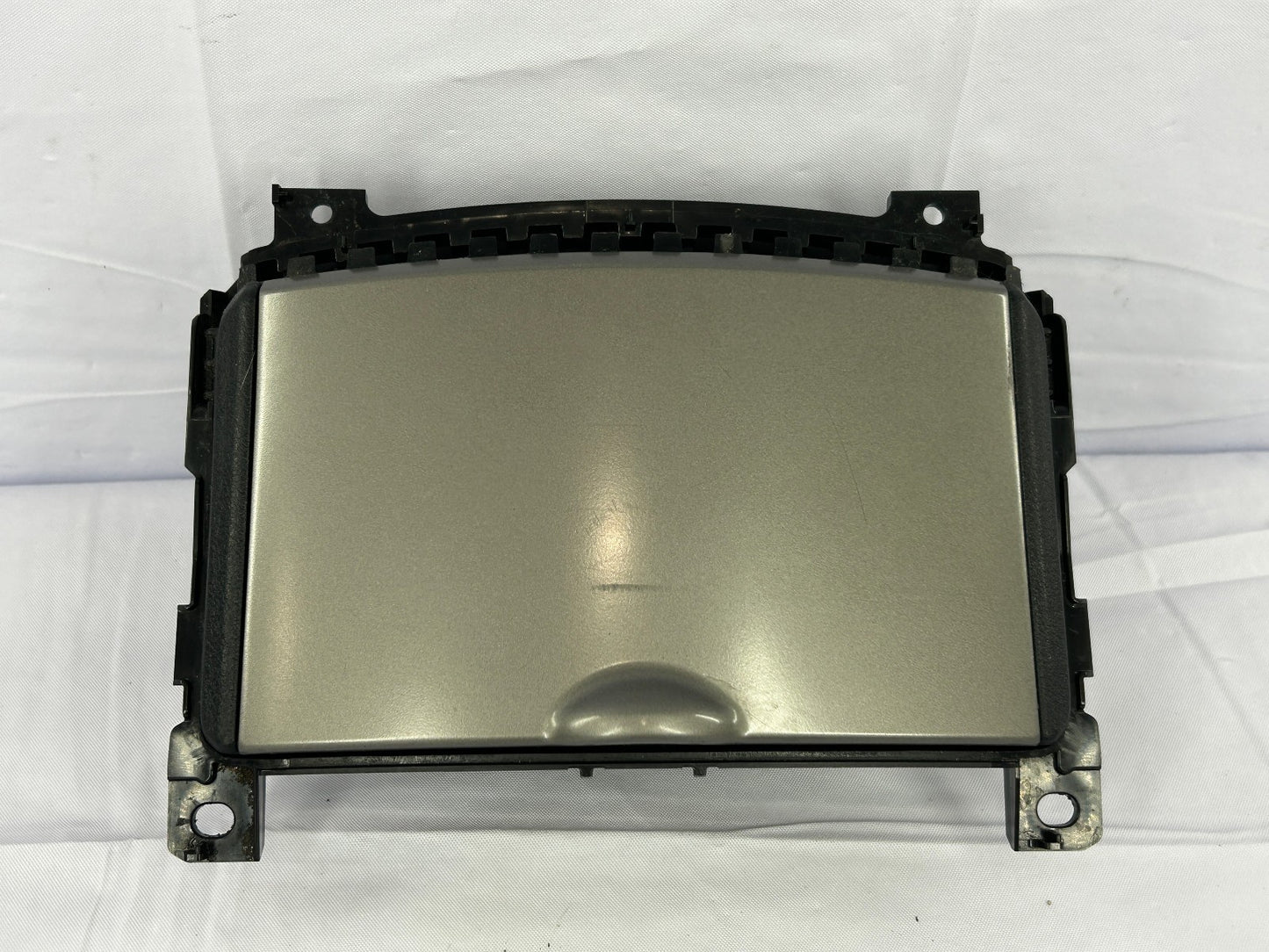 2008-2013 Toyota Highlander Center Cup Holder and Cover Silver 55615-0E030 OEM