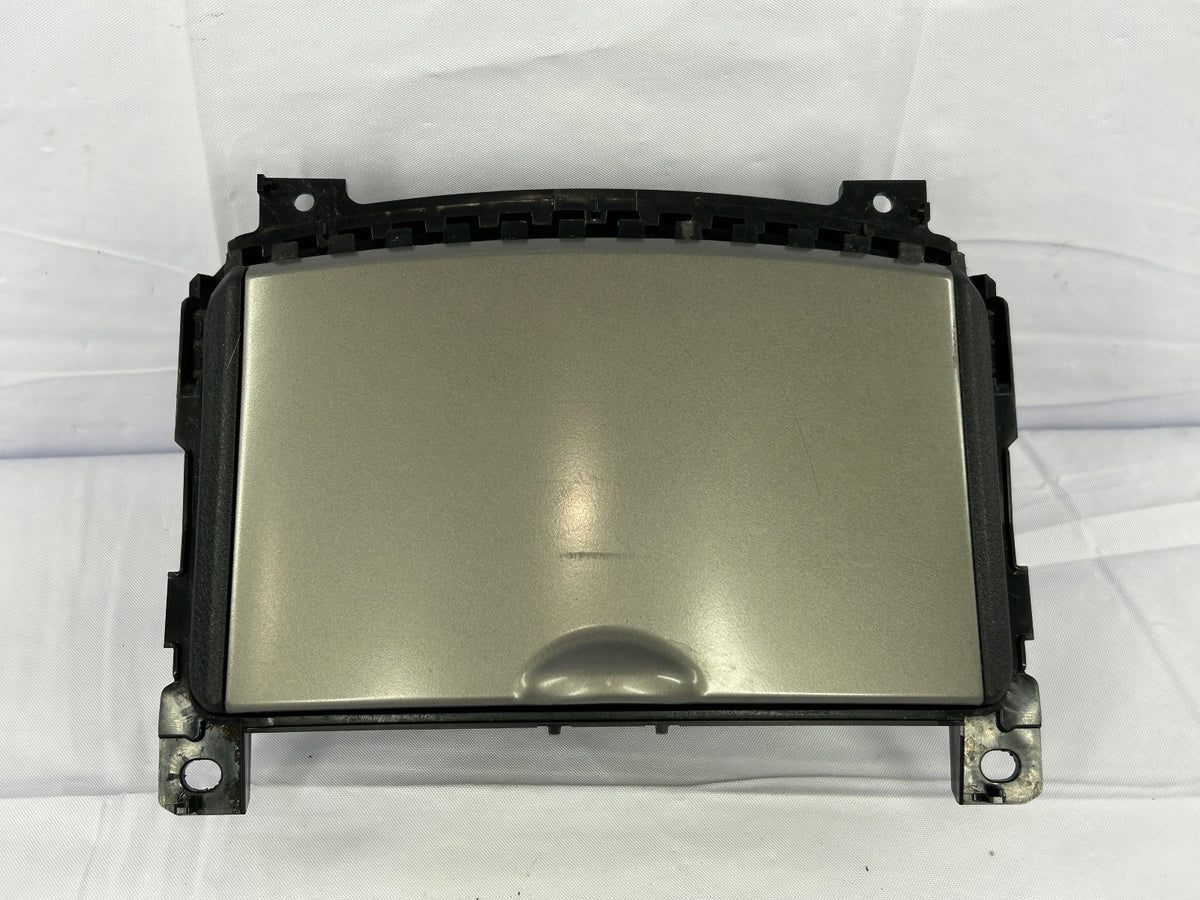 2008-2013 Toyota Highlander Center Cup Holder and Cover Silver OEM 55615-0E030