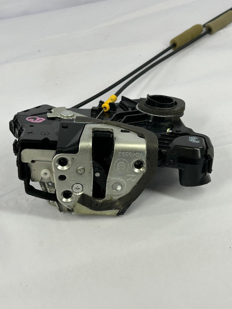 2008-2013 Toyota Highlander Door Latch Assembly Right Front OEM