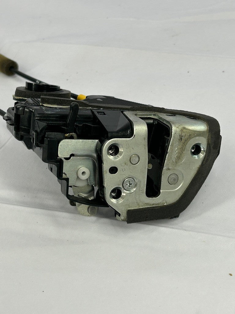2008-2013 Toyota Highlander Door Latch Assembly Right Rear OEM