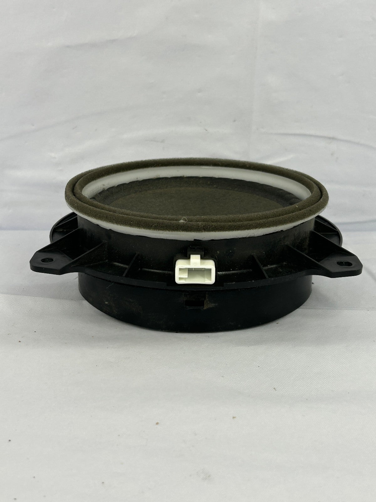 2008-2013 Toyota Highlander Right Rear Speaker 88160-AC290 OEM