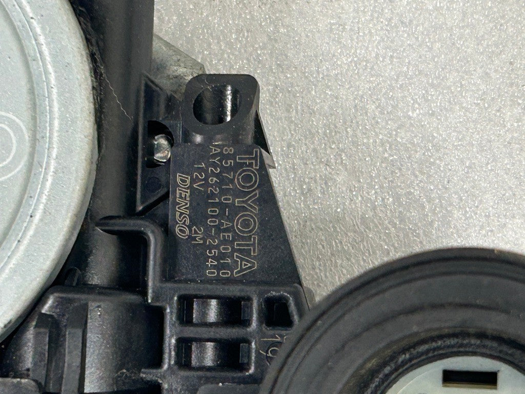 2008-2013 Toyota Highlander Window Regulator and Motor Right Front OEM