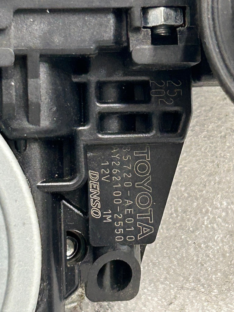 2008-2013 Toyota Highlander Window Regulator and Motor Right Rear OEM