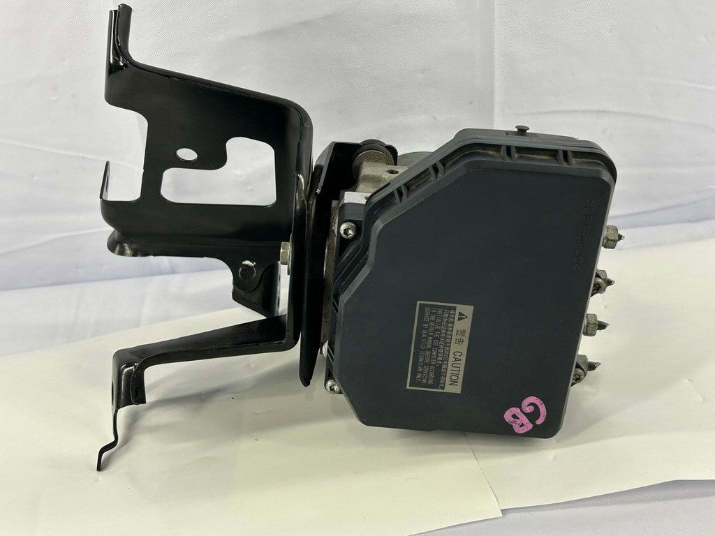 2010 Toyota Highlander ABS Pump Anti Lock Brake Module and Bracket 44540-0E180