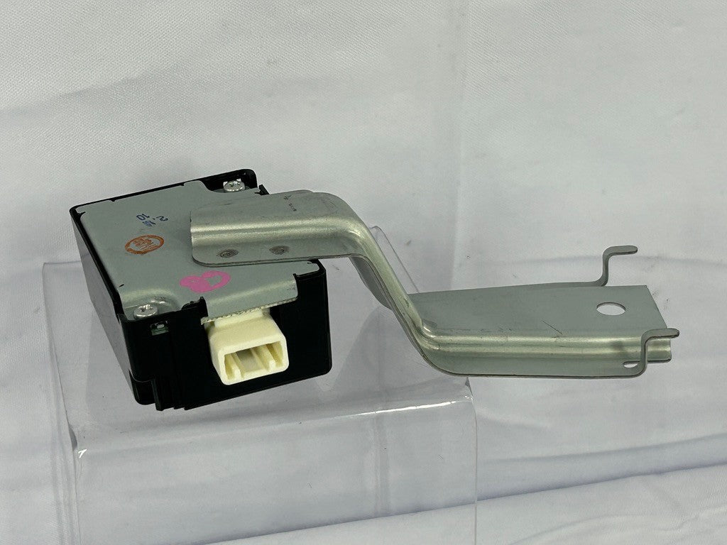 2010-2012 Toyota Highlander Tire Pressure Monitor Receiver  OEM 897600E030