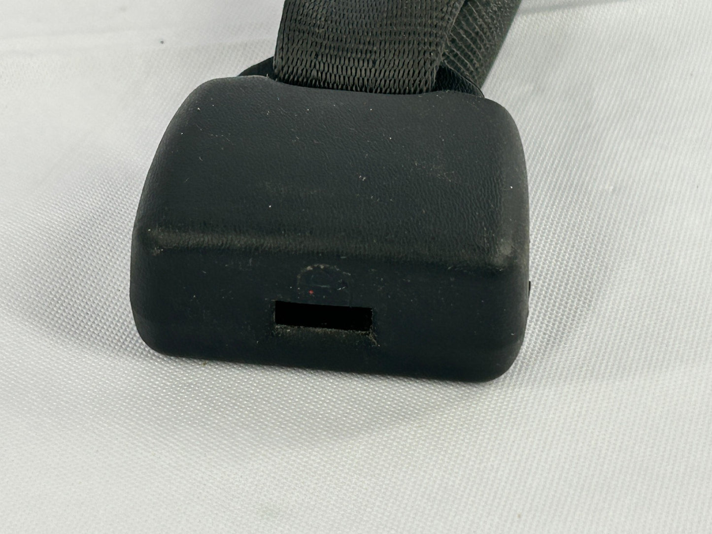 2010-2013 Toyota Highlander 3rd Row Left Seat Belt Buckle Receiver OEM