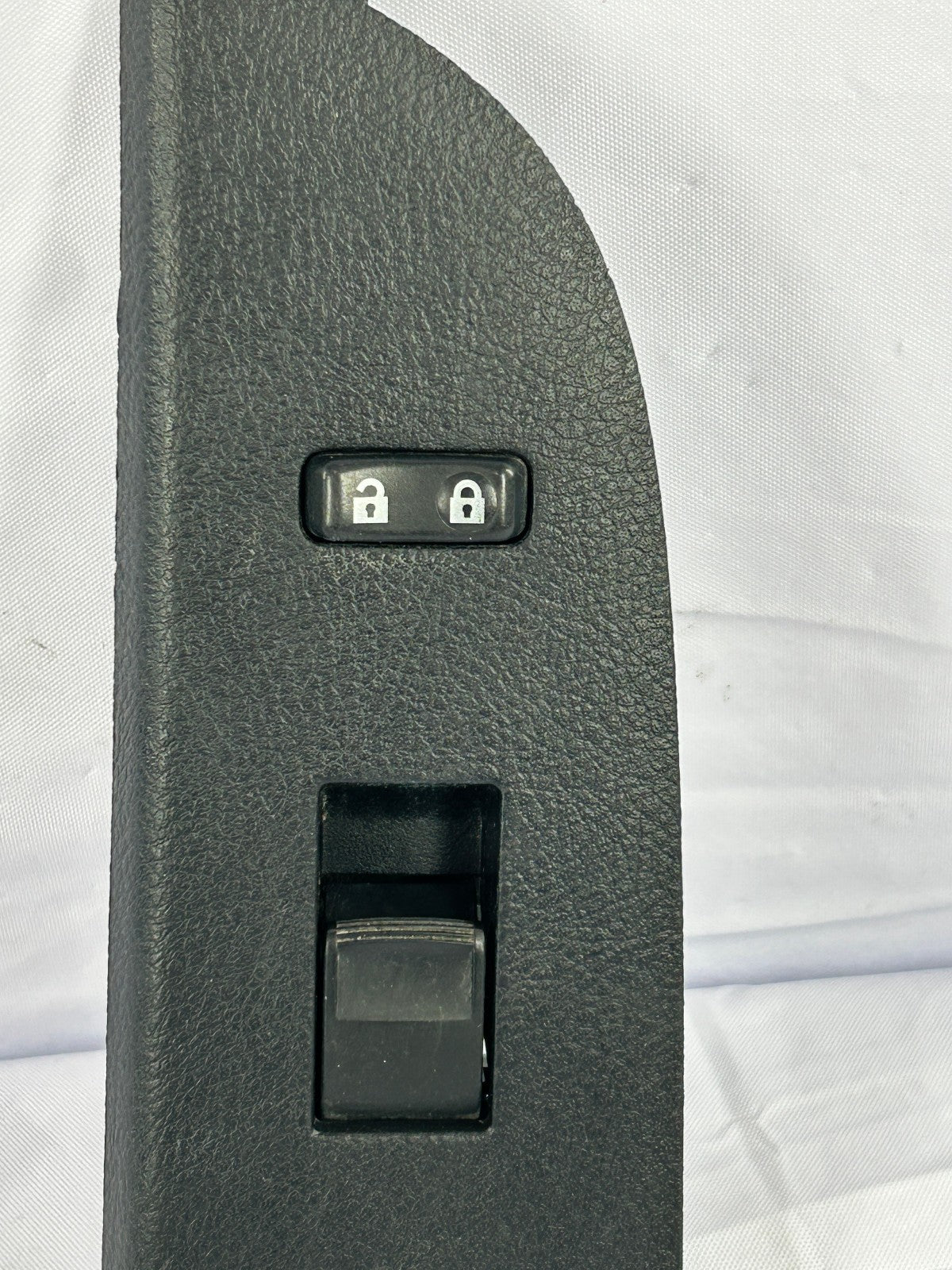 2008-2013 Toyota Highlander Front Right Door Window Switch & Bezel OEM