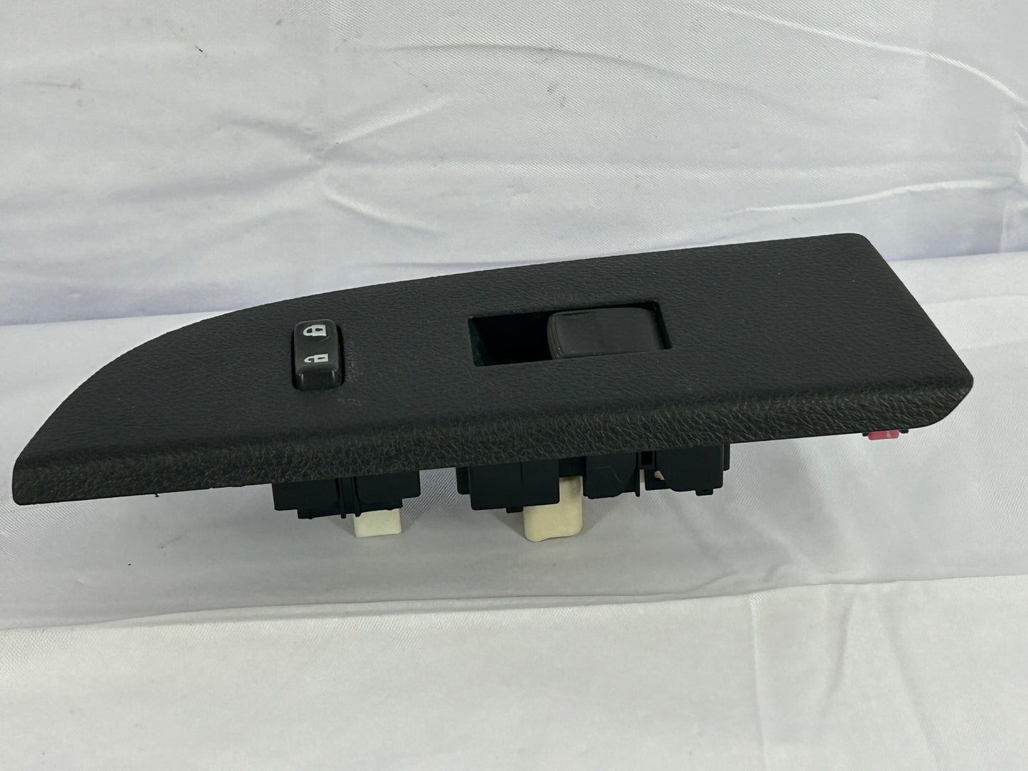 2008-2013 Toyota Highlander Front Right Door Window Switch & Bezel OEM