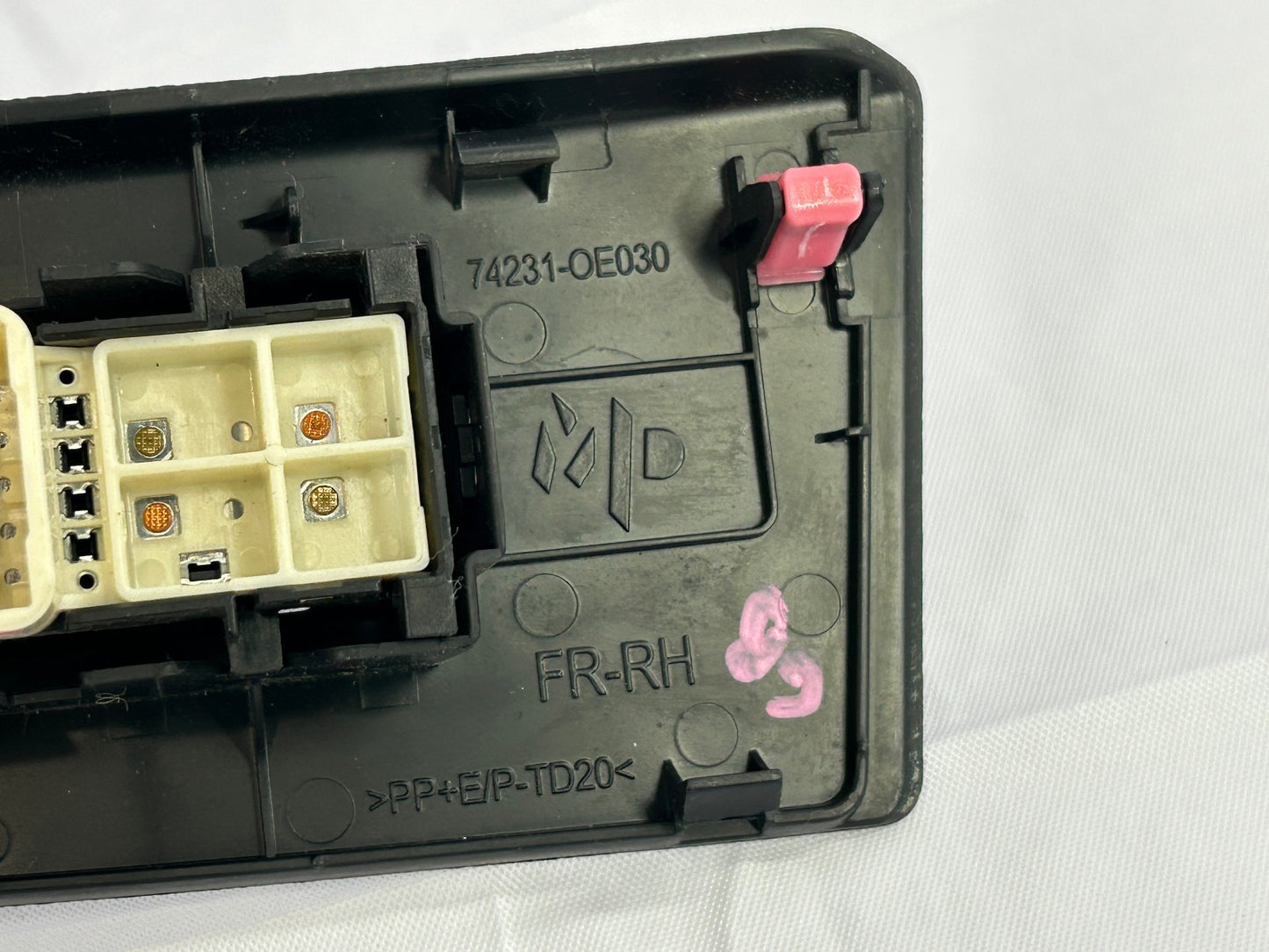 2008-2013 Toyota Highlander Front Right Door Window Switch & Bezel OEM