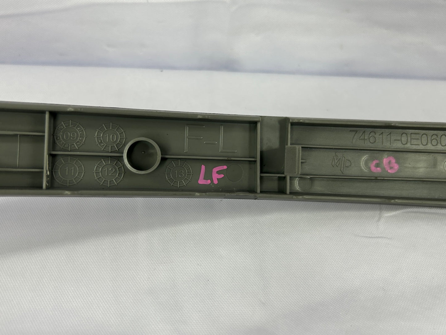 2008-2013 Toyota Highlander Front Left Door Panel Handle Cover 774611-0E060 OEM