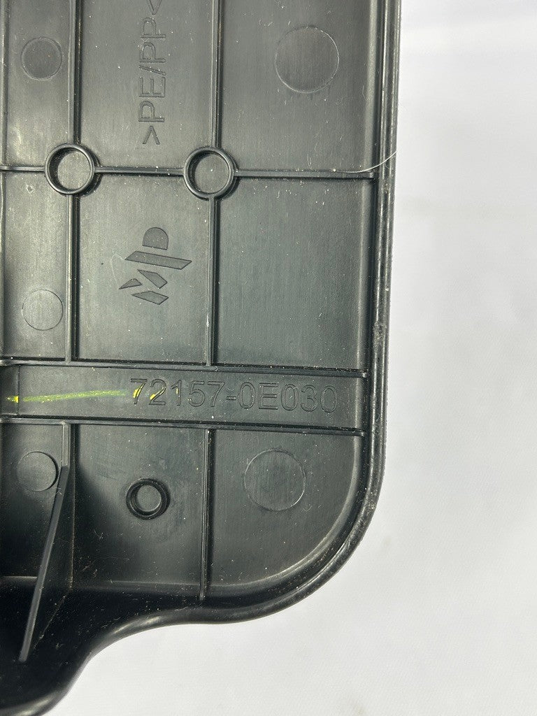 2008-2013 Highlander Rear Seat Track Cover Passenger 72157-0E030