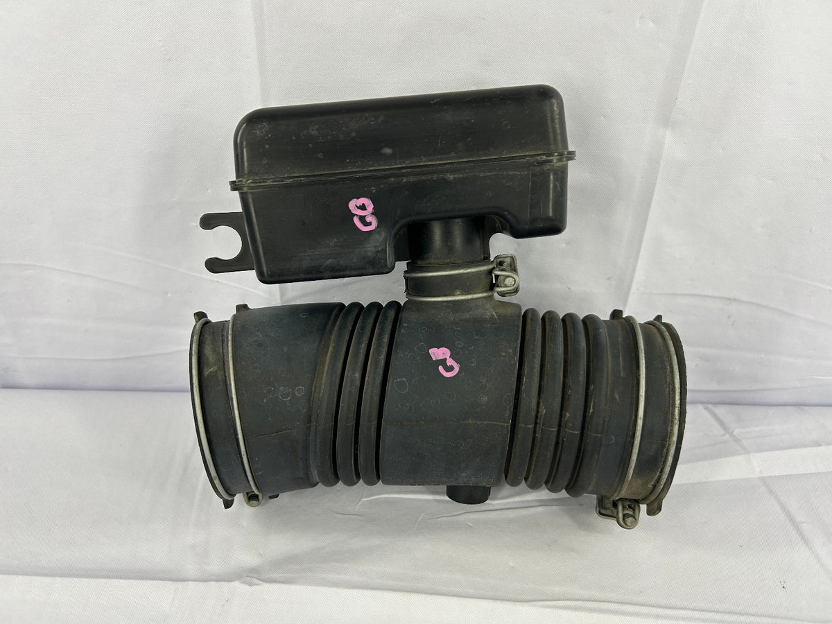 2008-2013 Toyota Highlander Air Intake Hose and Resonator 3.6L OEM 17880-OP130