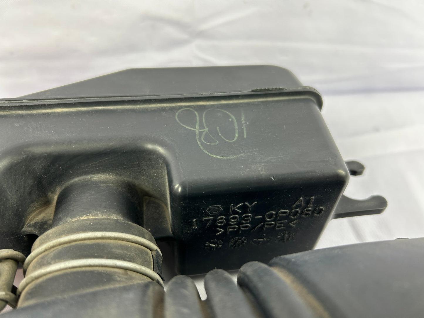 2008-2013 Toyota Highlander Air Intake Hose and Resonator 3.6L OEM
