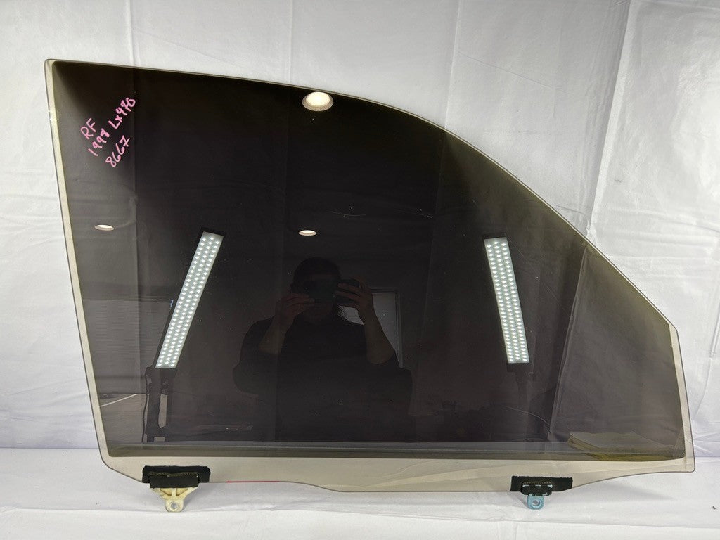 1998-2000 Lexus LX470 Right Front Door Window Glass OEM 68101-60241