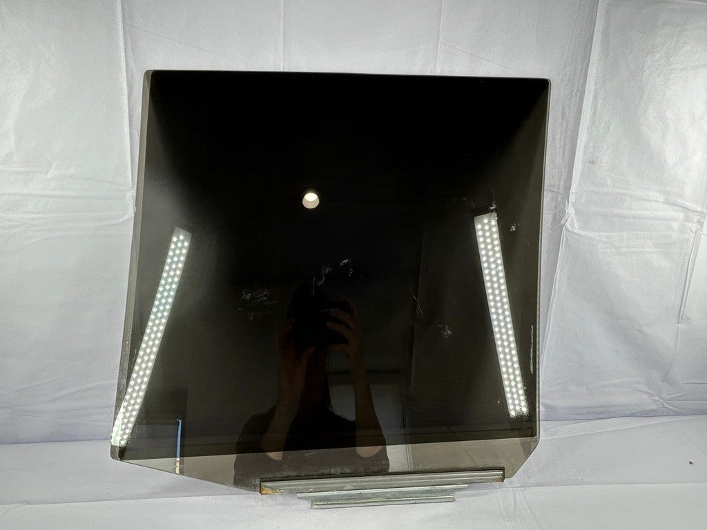 1998-2000 Lexus LX470 Right Rear Door Window Glass OEM 68113-60270