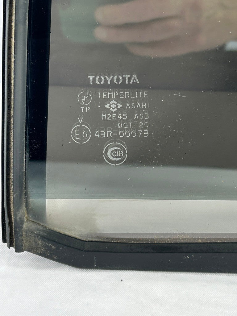1998-2000 Lexus LX470 Door Window Fixed Vent Glass Rear Right OEM