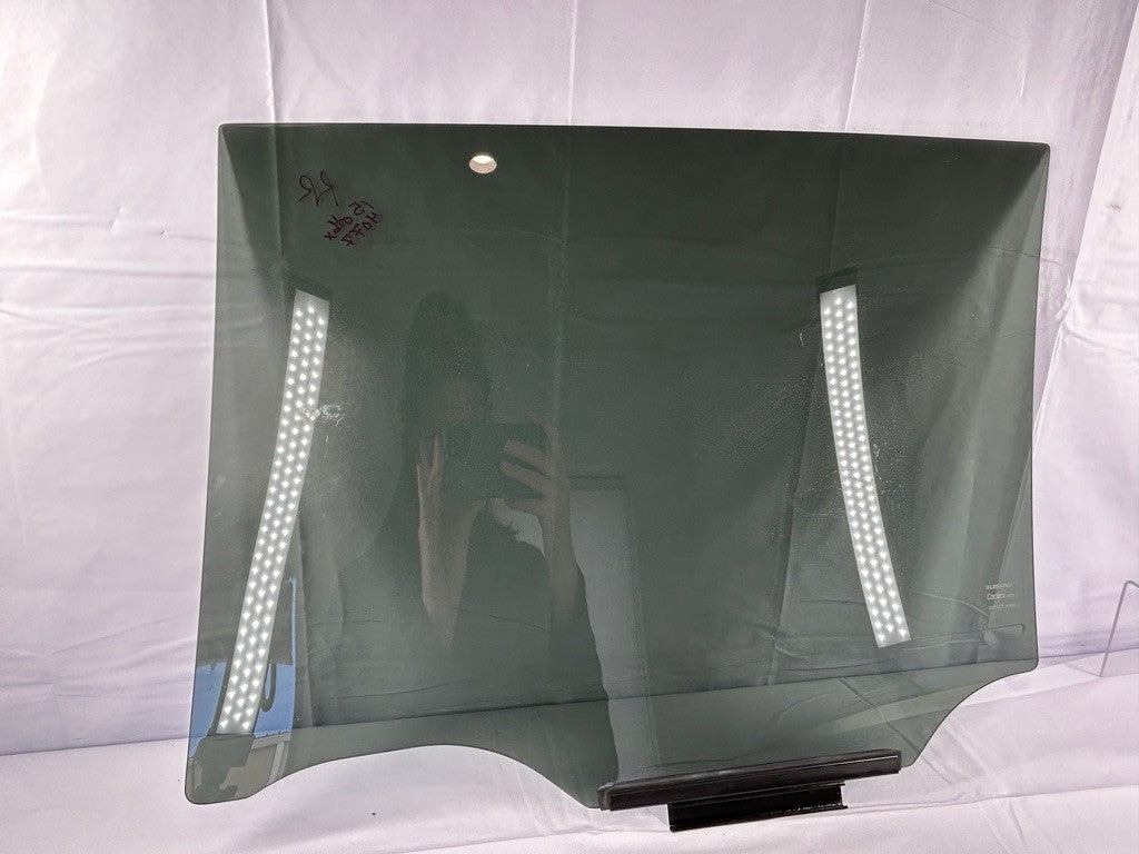 2015-2019 Subaru Outback Rear Right Side Door Window Glass OEM