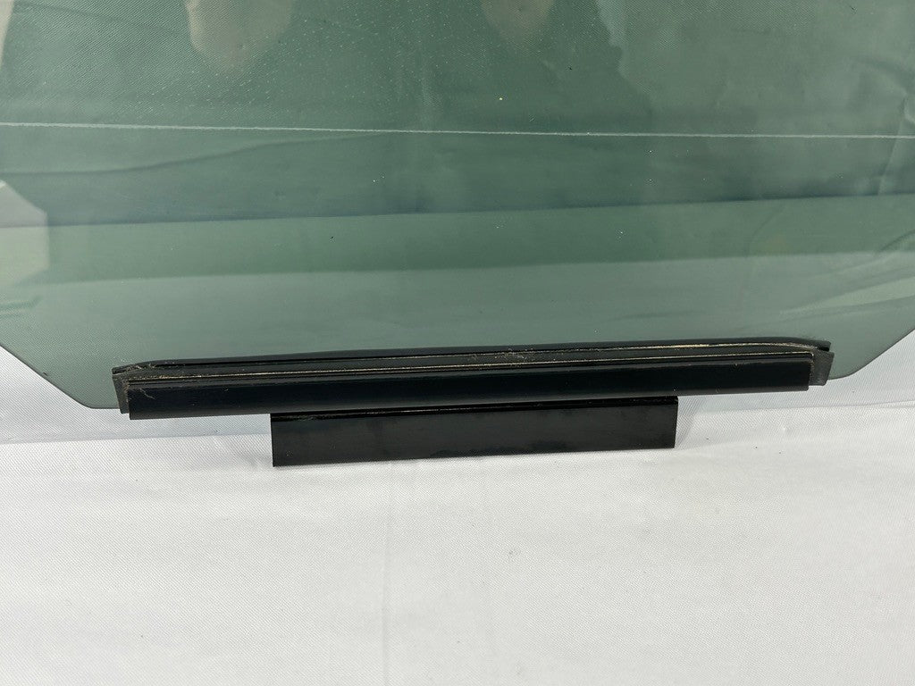 2015-2019 Subaru Outback Rear Right Side Door Window Glass OEM