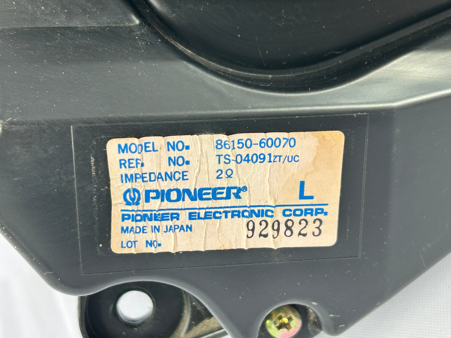 1998-2001 Lexus LX470 Front Left Door Speaker Pioneer 86150-60070 OEM