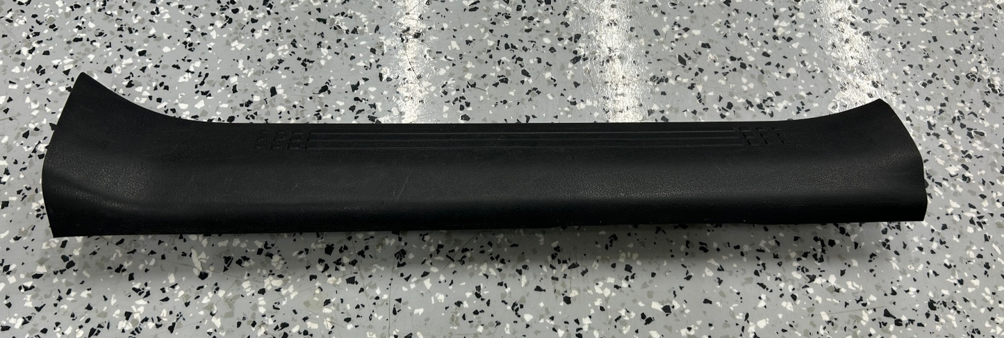 2009-2015 Honda Pilot Right Front Scuff Plate Garnish Trim OEM