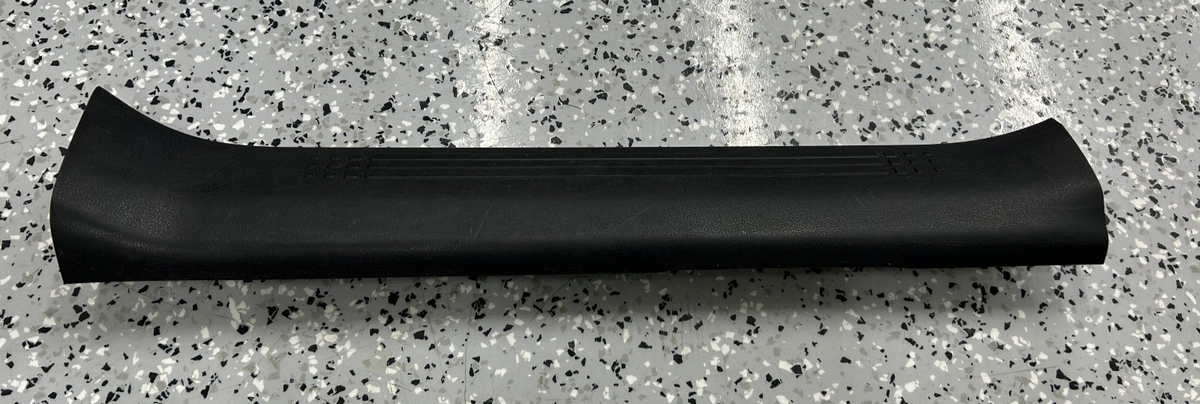 2009-2015 Honda Pilot Right Front Scuff Plate Garnish Trim OEM 84201-SZA-A01ZA