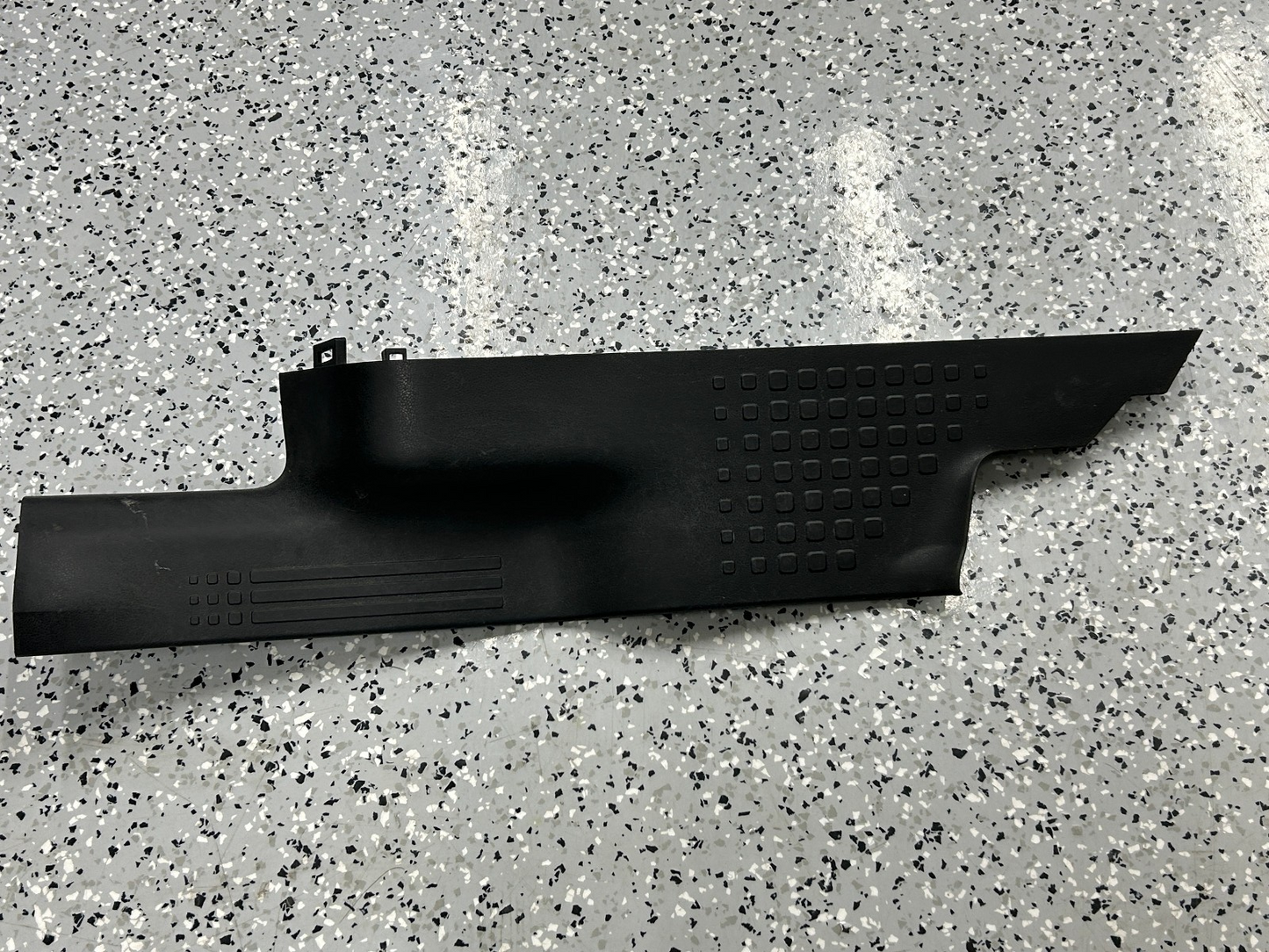 2009-2015 Honda Pilot Left Side Carpet Retainer Scuff Plate Garnish OEM