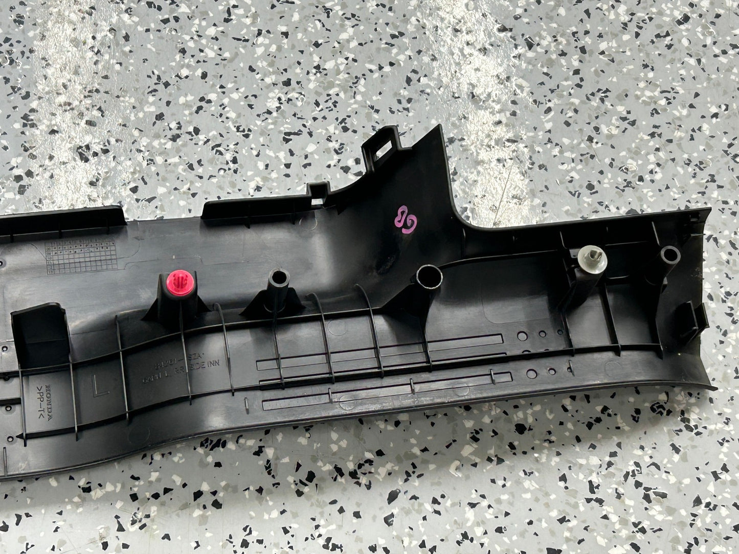 2009-2015 Honda Pilot Left Side Carpet Retainer Scuff Plate Garnish OEM