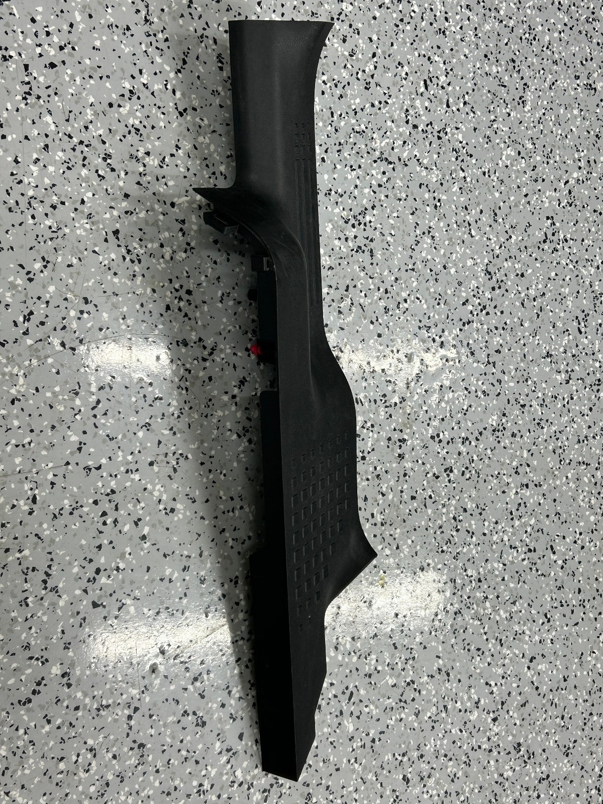2009-2015 Honda Pilot Right Side Carpet Retainer Scuff Plate Garnish OEM