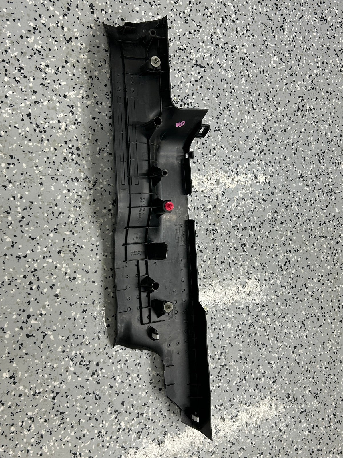 2009-2015 Honda Pilot Right Side Carpet Retainer Scuff Plate Garnish OEM