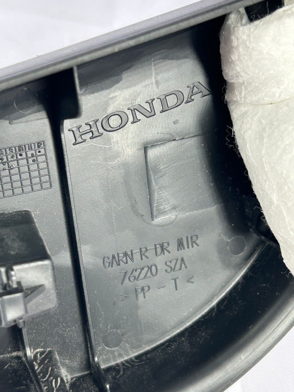 2009-2015 Honda Pilot Right Window Corner Mirror Bolt Trim Cover OEM