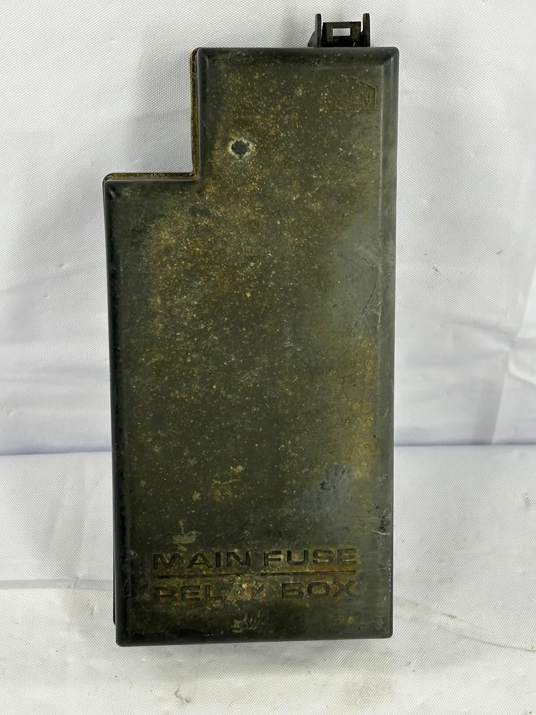 2000-2004 Subaru Legacy Outback Main Fuse Cover Relay Box Lid Trim OEM