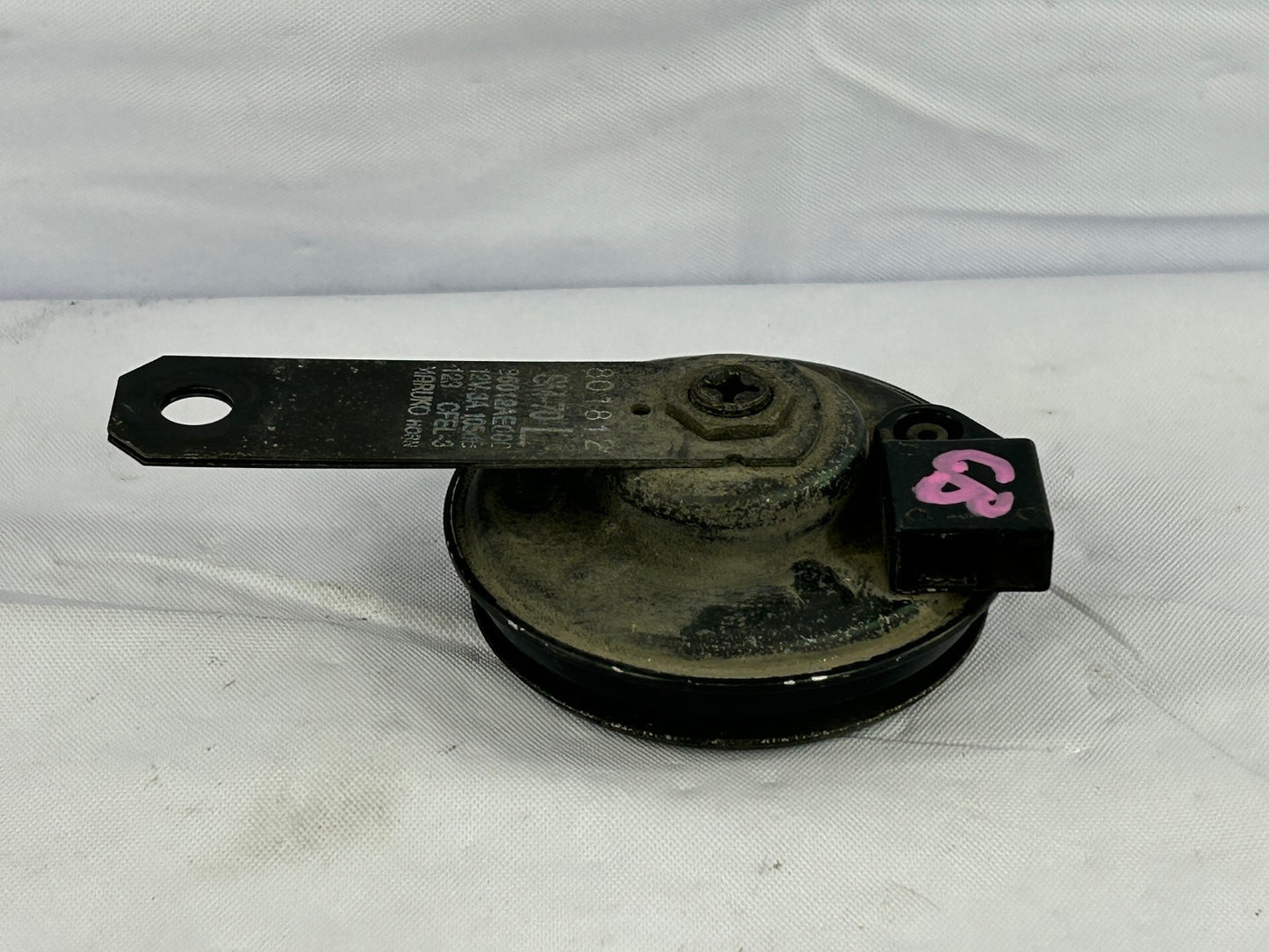 2000-2004 Subaru Legacy Outback Low Note Horn 86012AE000 OEM