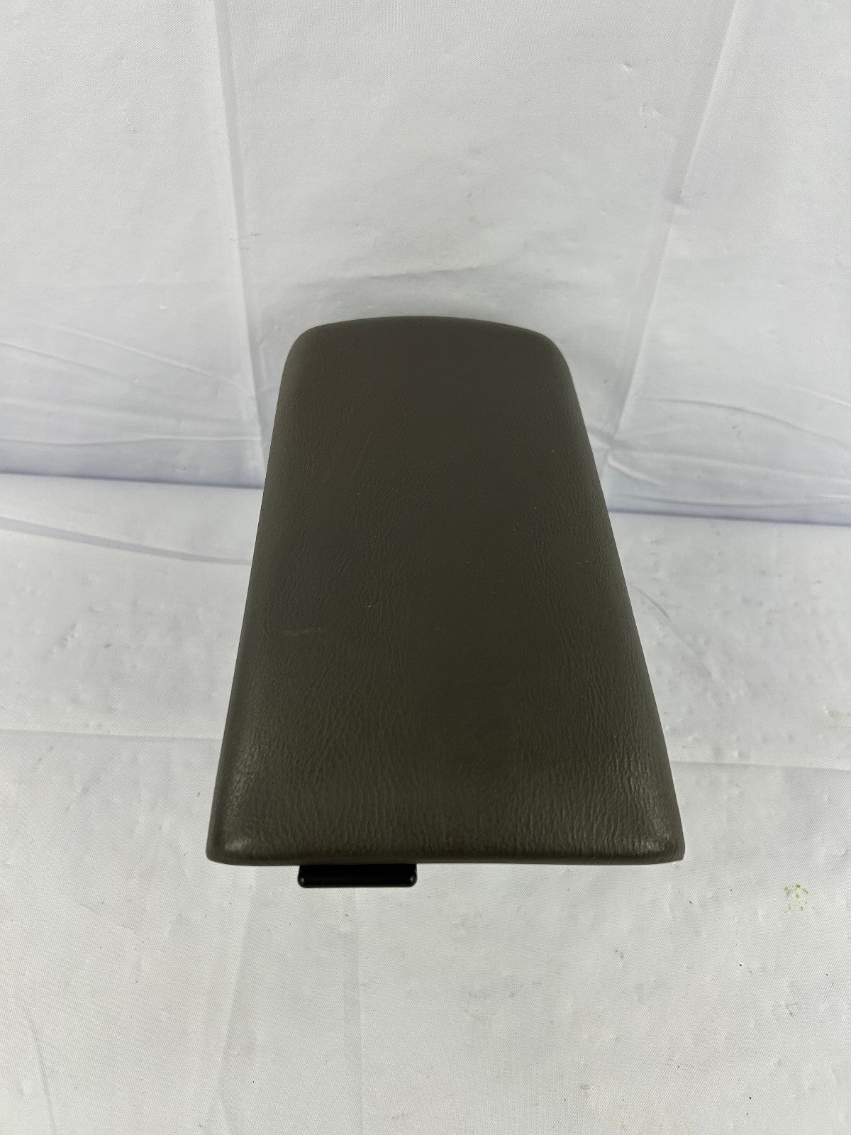 2000-2004 Subaru Legacy Outback Center Console Lid Armrest Brown OEM